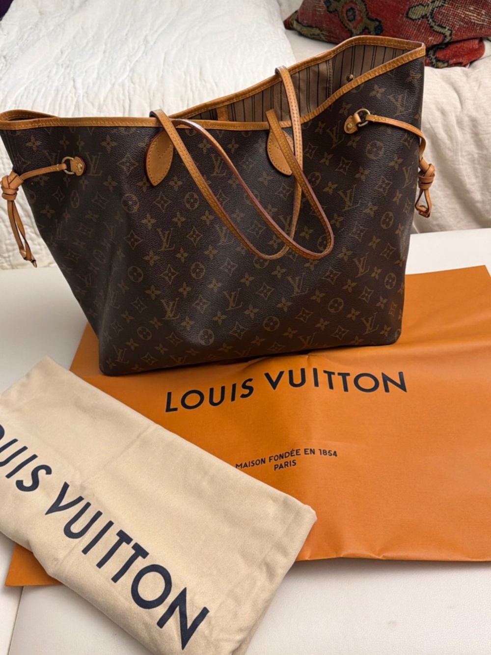 Louis Vuitton Neverfull Tote GM Brown Canvas 22" wide, 13" deep $1999 excellent